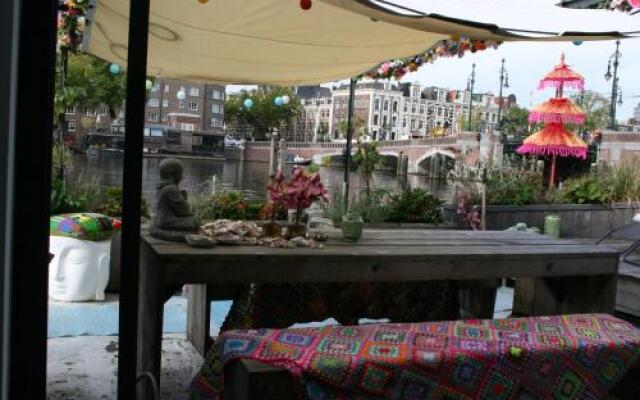 Houseboat Ark van Amstel