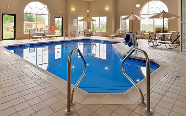 Holiday Inn Express & Suites St Marys by IHG