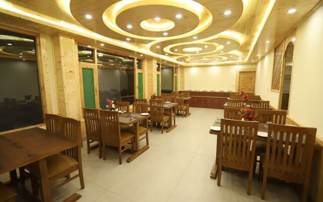 Golden Wood Manali By Rosetum