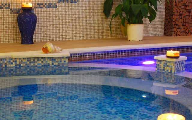 Majestic Hotel & Spa