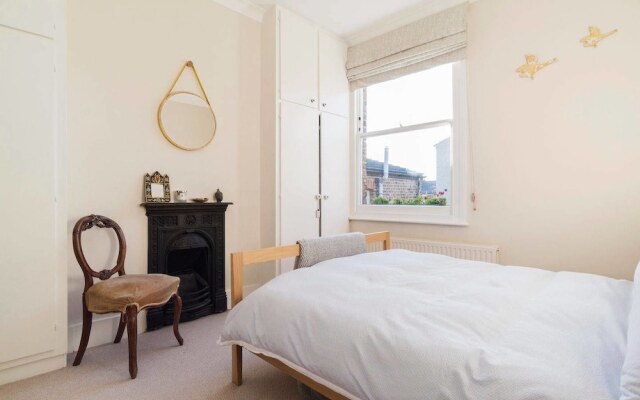 [MC] Stunning 2BR Dalston Period Flat