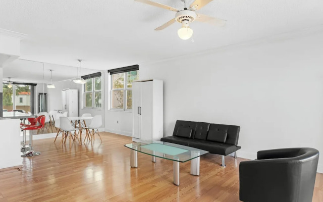 Bay Harbor Sunset Apt 2C