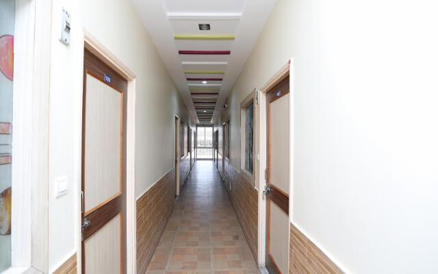 OYO 30598 Hotel Rudra Palace