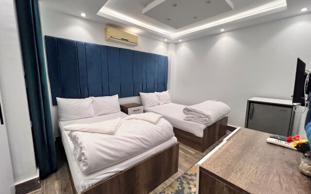 Premier Pyramids Inn