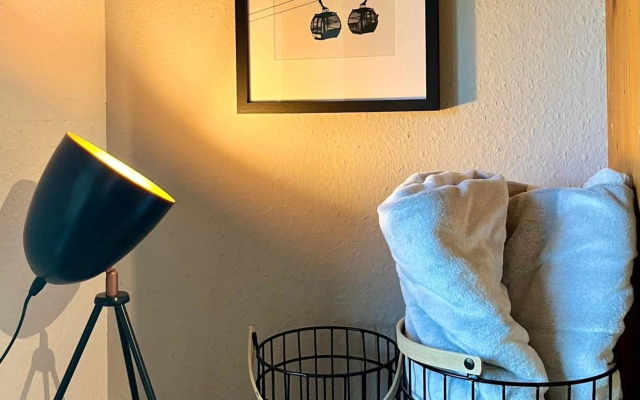 Wunderschöne Wohnung mit Balkon und Blick auf die Alpen