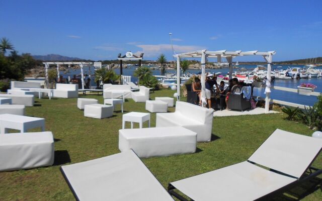 Baia de Bahas Apartments & Resort