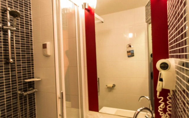 Hôtel Inn Design Sedan