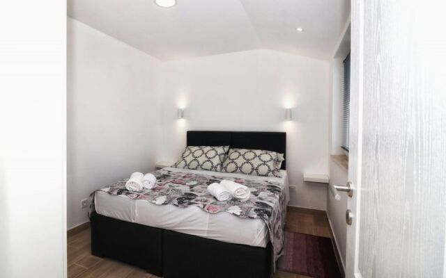 Apartments Korina and Dadi