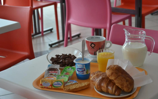 Hotel Formule Club
