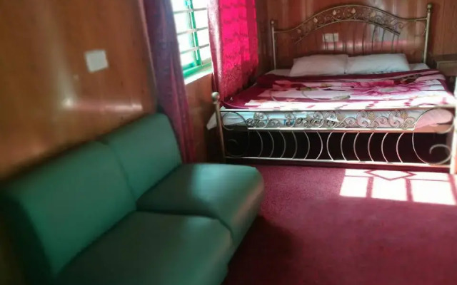 Nathia Heights Hotel