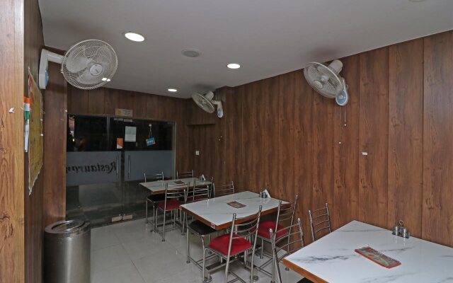 Hotel Satellite And Restaurant By OYO Rooms