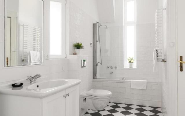 Sanhaus Apartments - 13 Chopina Street