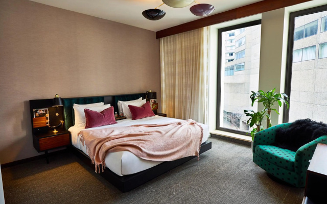 Fairlane Hotel
