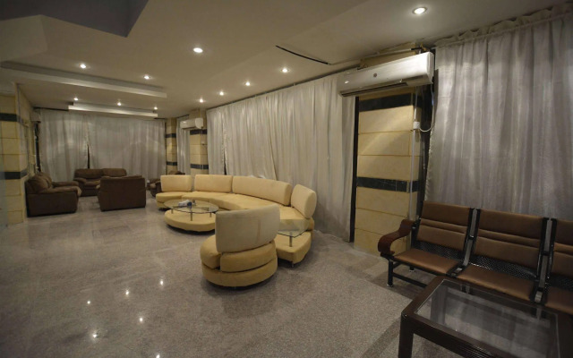 Leader Apartments 1