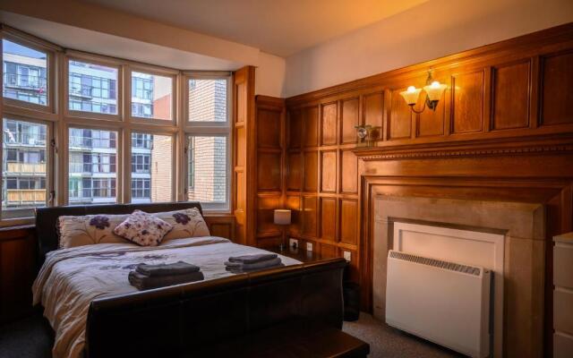 Amazing 3 Bedroom apartment in the center of Town