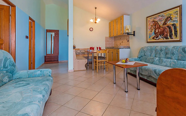 Apartment Delfin Karlobag 13234