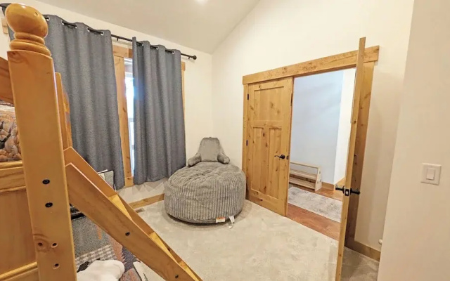 56593 Celestial Dr