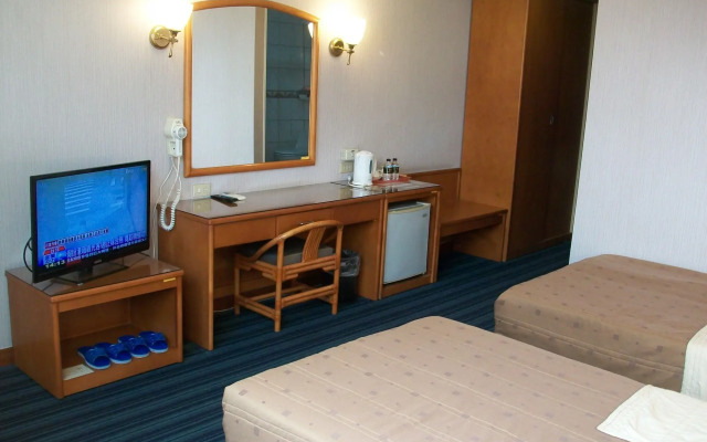 Kinsa Holiday Hotel