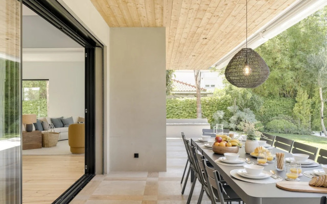 Cascais Contemporary Villa by Cadenzalux