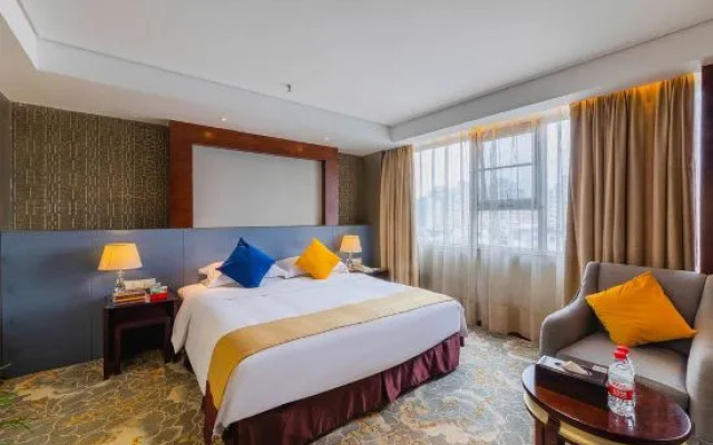 New Joy Hotel (Internatial Trade Spring Department Store Shopping)