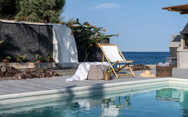 Damma Beachfront Luxury Villa