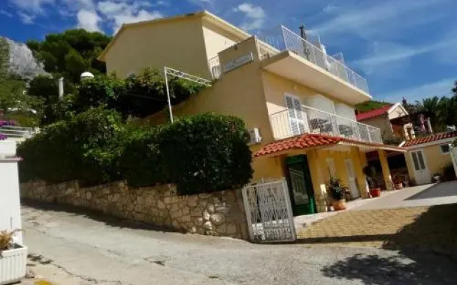 Palma Promajna Apartments