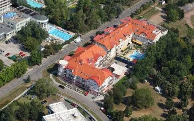 Panorama Wellness Apartman Hotel