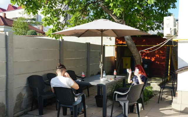 Alfredo Hostel
