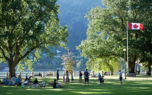 Dancing Bear Inn Hostel