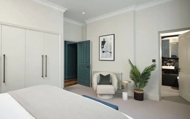 Mayfair – Peterson House