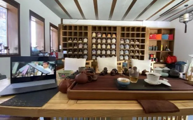 Lijiang Ancient City Xishan Tea House Inn