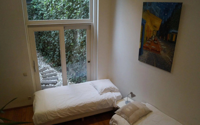 The Captaincy Guesthouse Brussels