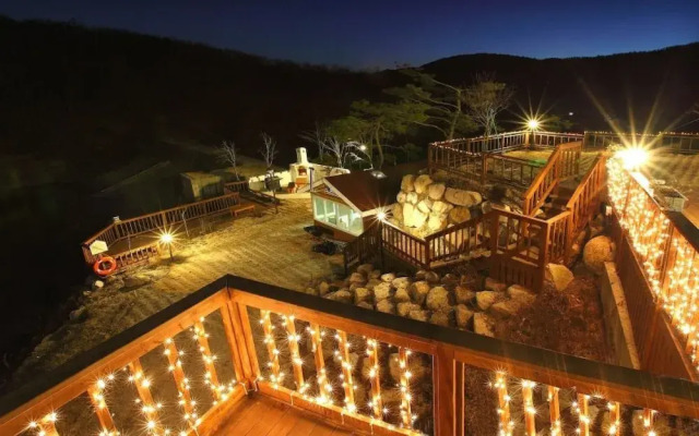 Attimua Guesthouse & Pension