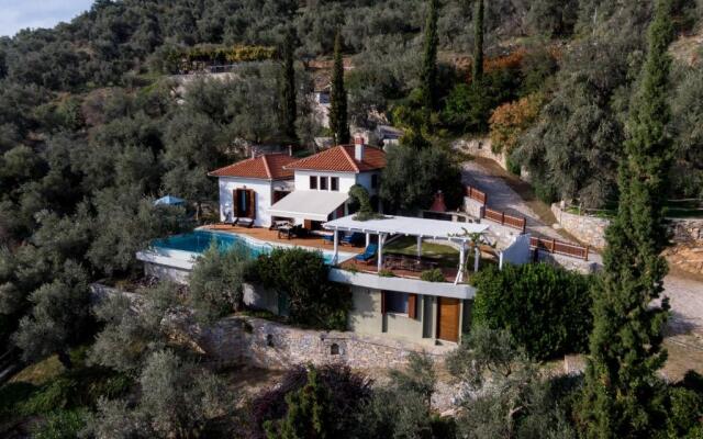 Elia Pilio Villas