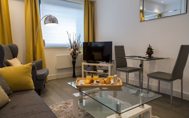 Brickfield Court Serviced Apartment by Ferndale