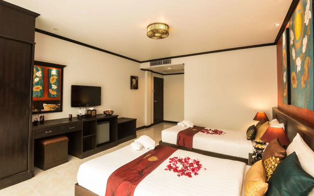 Tanawan Phuket Hotel