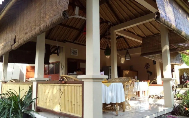 Om Shanti Cottages