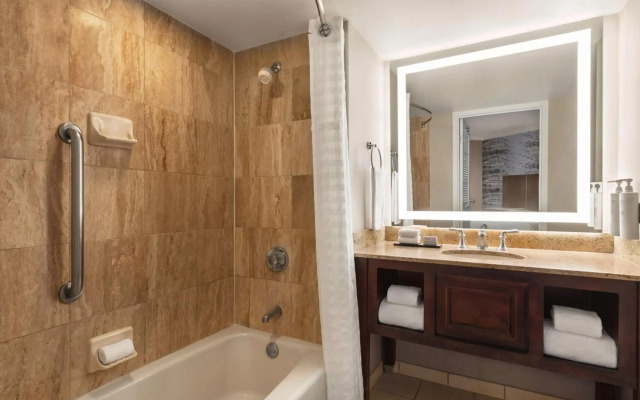 Embassy Suites by Hilton Kansas City Overland Park