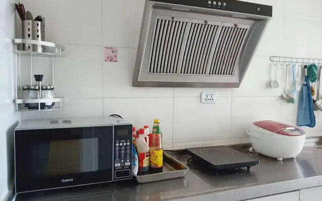 Xinhe Apartment