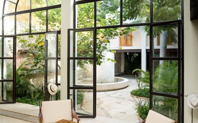 TreeHouse Boutique Hotel - Adults Only