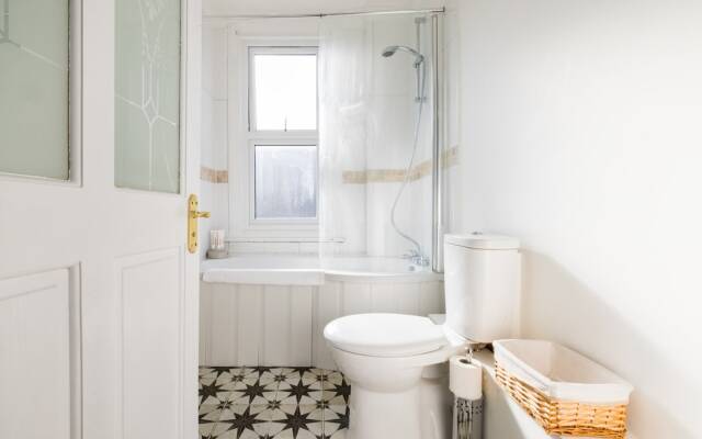 The Camberwell Nook - Lovely 5BDR House with Garden