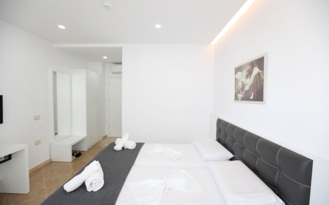 Nika Hotel