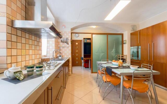 Casa Emiland vicino al fiume Dora