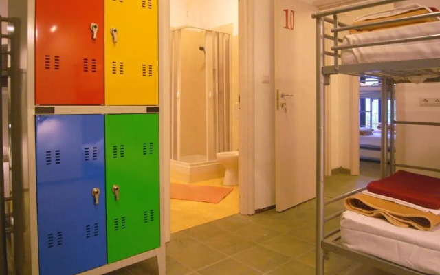 Hostel Colours