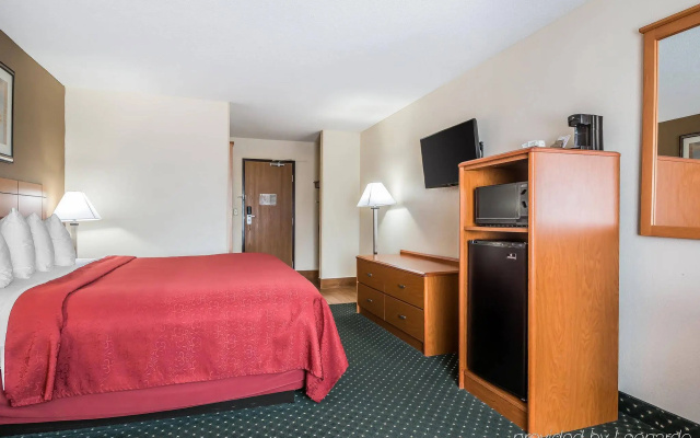 Quality Inn Coralville - Iowa River Landing