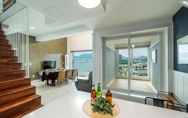 Yeosu Kkotnal Pension