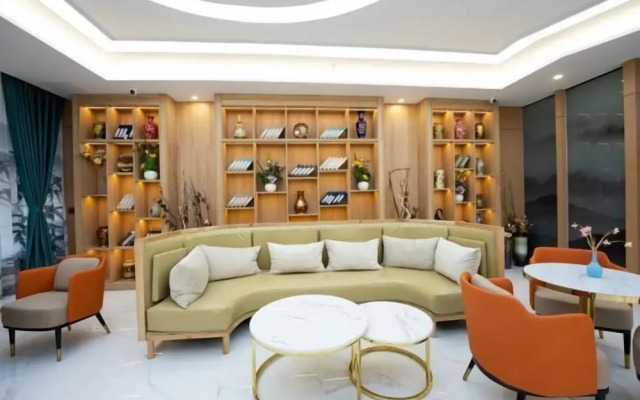 Panda Prince Hotel