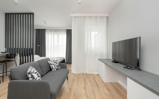 Elegant Studio Free Garage by Renters