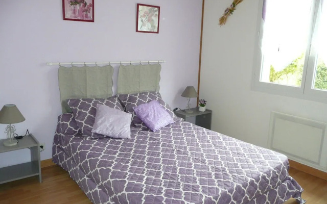 Holiday Home in Plouarzel Near Sandy Beach