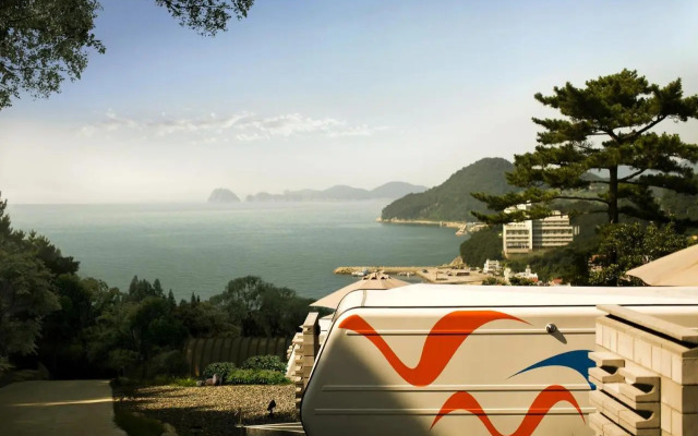 Tropical Dream Spa Caravan
